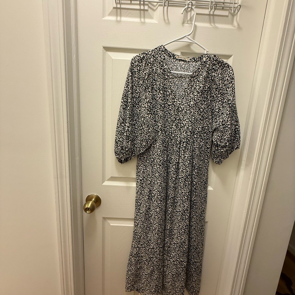 Marine Layer Dress - Elegant Black and White Floral Dress